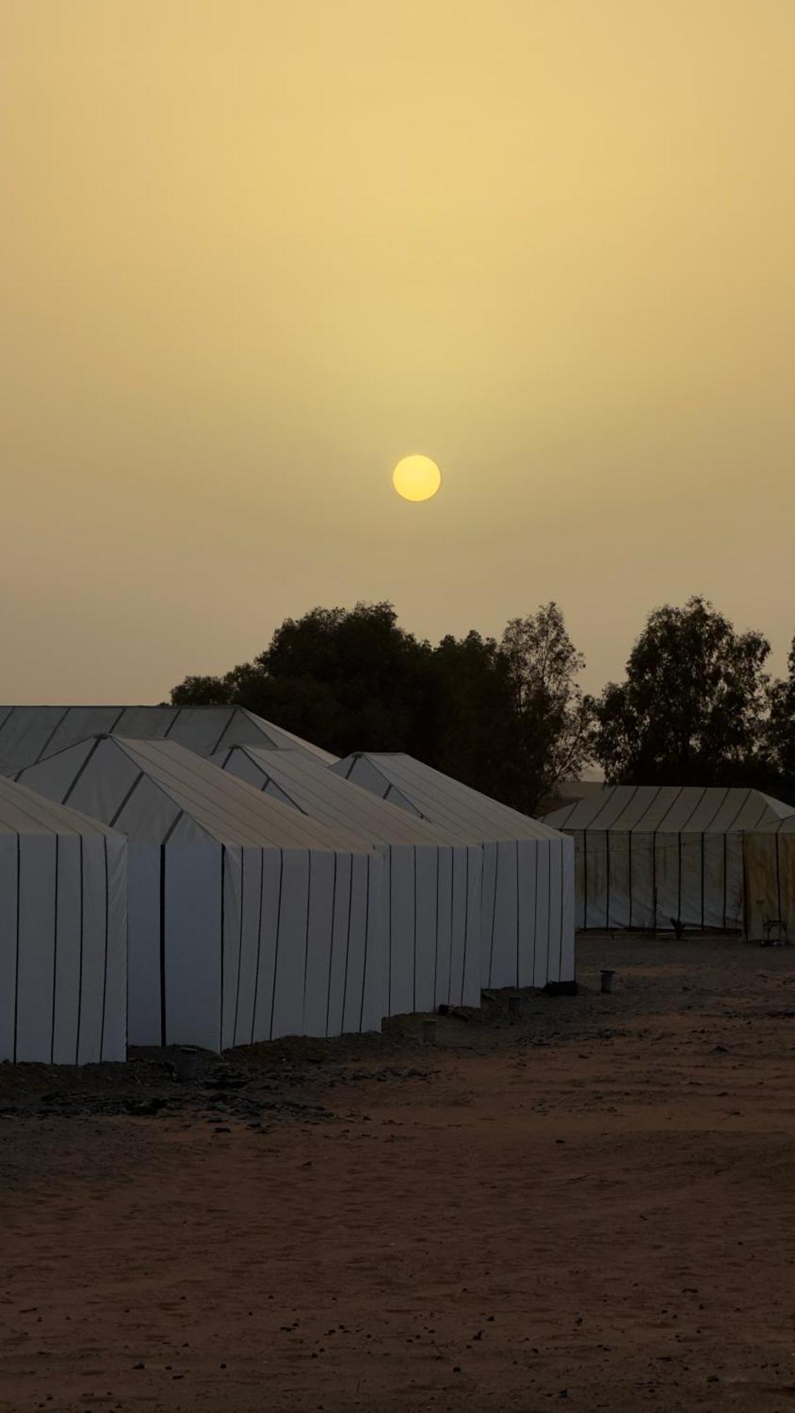 Royal Sands Camp Merzouga Bagian luar foto